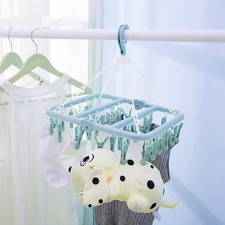 Laundry Hanger With 32 Clips